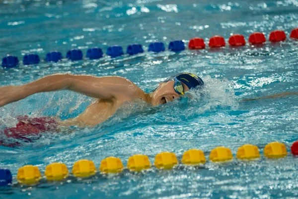 Caeleb Dressel swimming